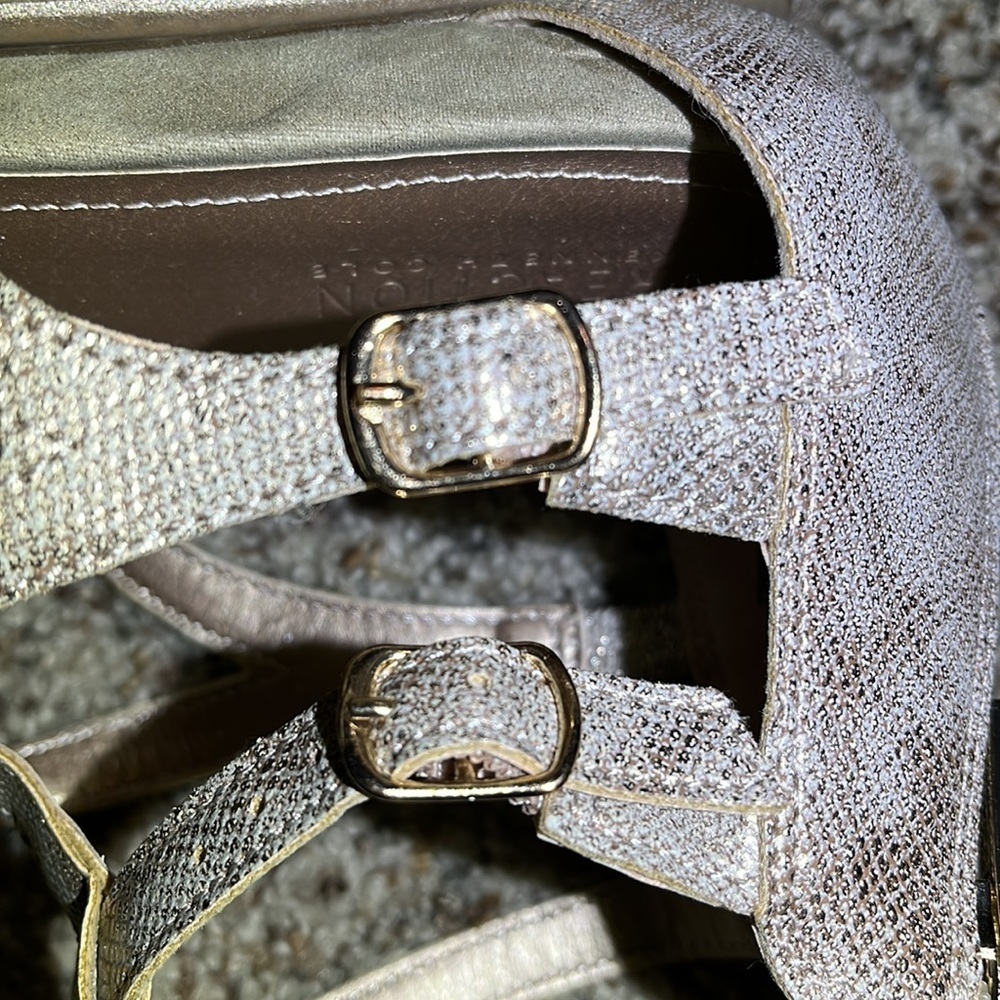 Reaction Kenneth Cole Sandals size 9 Strappy Gladiator Tan and Gold Tone - Picture 11 of 16